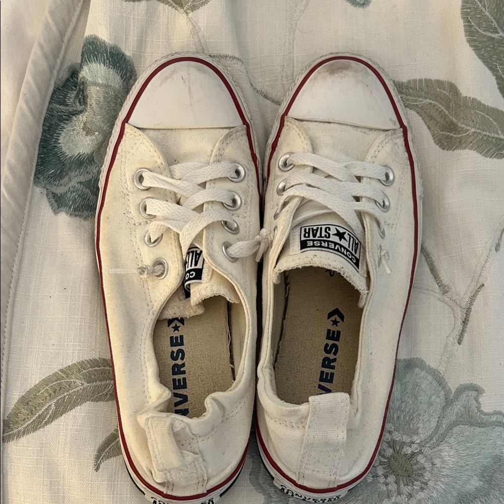 Converse Chuck Taylor Shoreline white sneakers